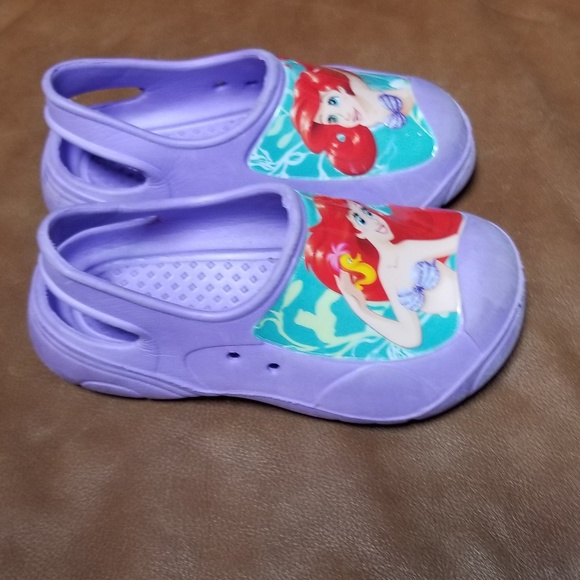 Slippers - Picture 3 of 3